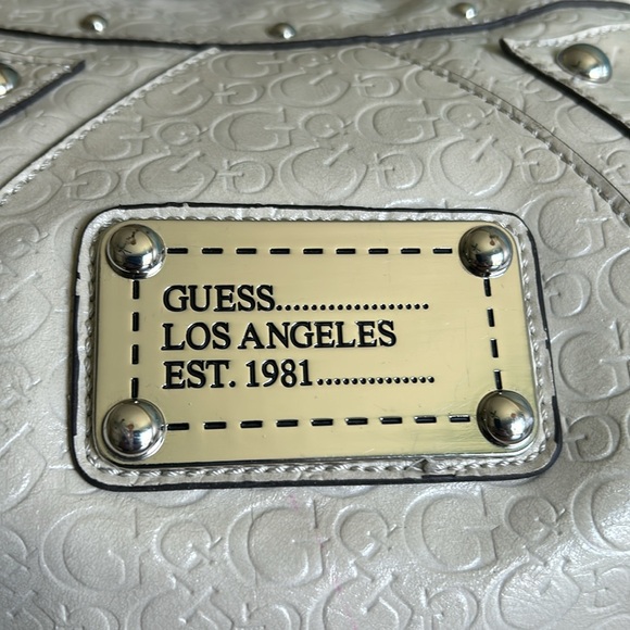 Large GUESS Bag - Picture 5 of 15